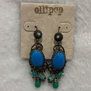 🩵 NWT Ollipop Turquoise and Green Dangle Earrings 🩵